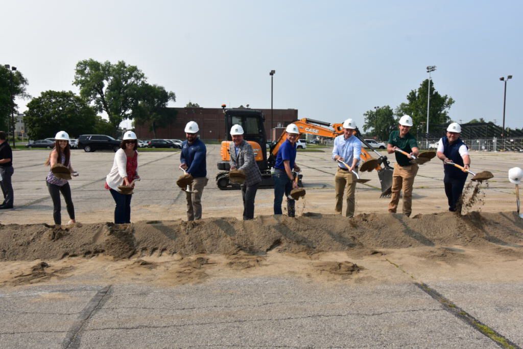 Weigand crew with the shovels.