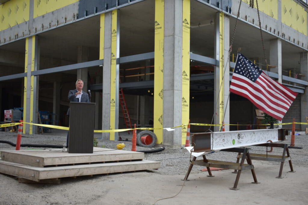 Larry gives some thoughts regarding the construction process